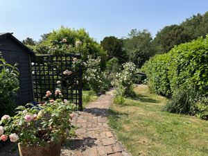 Photo 7- click for photo gallery